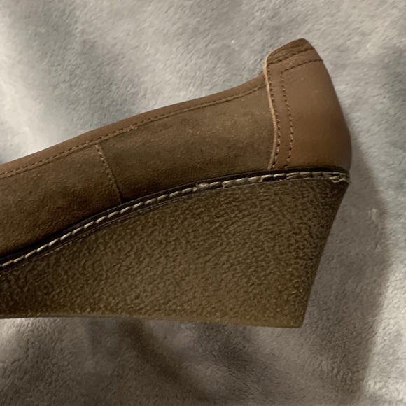 The FLEXX Wedge Pumps Womens Size 9 Taupe Brown Suede Leather Slip On Comfort - Picture 16 of 16